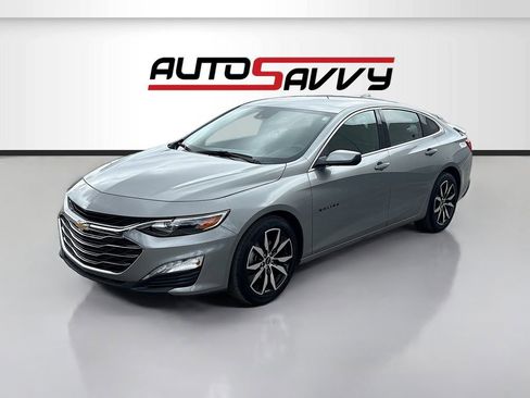 Used 2025 Chevrolet Malibu RS FWD image 3