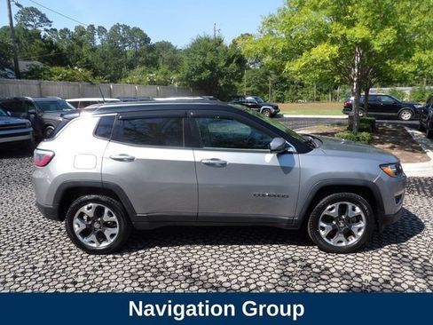 Used 2018 Jeep Compass Limited w/ Navigation Group AWD/4WD image 4