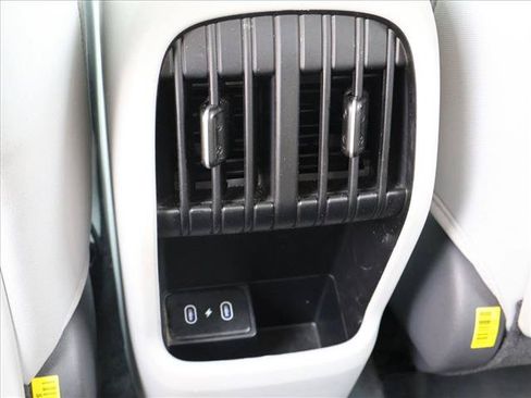 Used 2025 Hyundai Kona SEL AWD/4WD image 23
