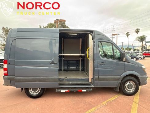 Used 2018 Mercedes-Benz Sprinter 2500 image 2