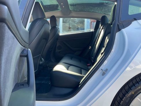 Used 2023 Tesla Model 3 Standard Range RWD image 7