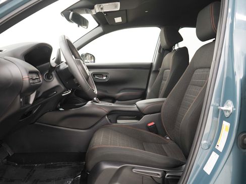 Used 2024 Honda HR-V Sport image 23