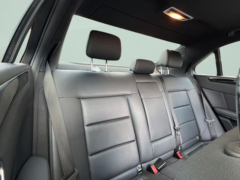 Used 2010 Mercedes-Benz E 350 Sedan image 31