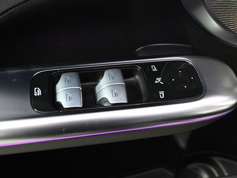 Used 2025 Mercedes-Benz C 300 4MATIC Sedan image 22