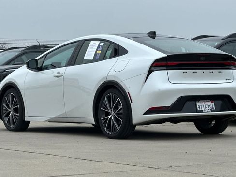 Used 2025 Toyota Prius Limited image 5