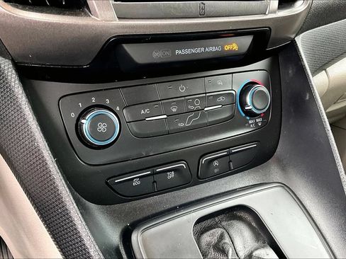 Used 2023 Ford Transit Connect XLT FWD image 21