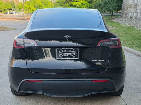 Used 2021 Tesla Model Y Long Range AWD/4WD image 8