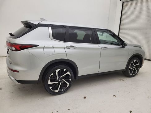 Used 2024 Mitsubishi Outlander FWD image 13