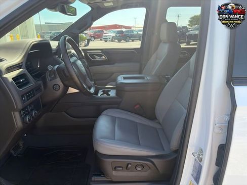 Used 2024 Chevrolet Tahoe Z71 w/ Luxury Package AWD/4WD image 9