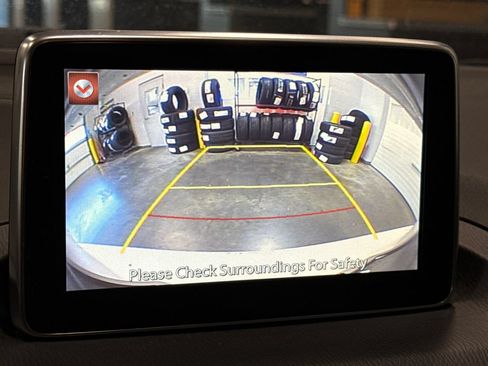 Used 2015 MAZDA MAZDA3 i Touring FWD image 19