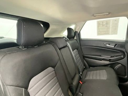 Used 2023 Ford Edge SE w/ Black Appearance Package AWD/4WD image 14