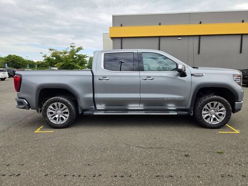 Used 2024 GMC Sierra 1500 Denali w/ Technology Package AWD/4WD image 9