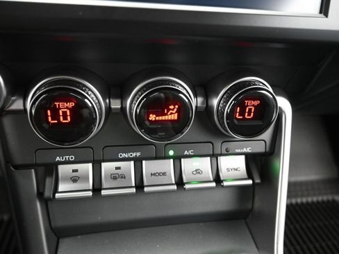 Used 2025 Toyota GR86 Premium w/ ALL Weather Mat Package (TMS) RWD image 26