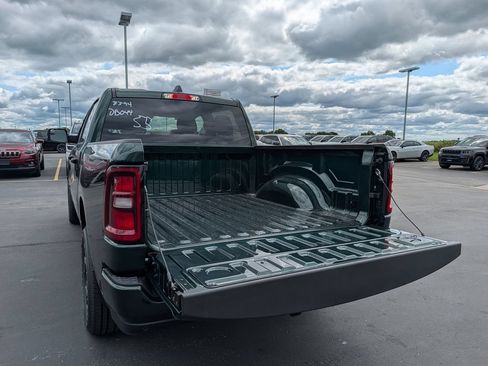New 2026 RAM 1500 4x4 Crew Cab image 7