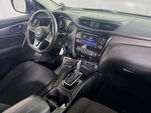 Used 2020 Nissan Rogue Sport S image 25