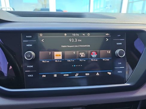 Used 2022 Volkswagen Taos SE w/ Panoramic Sunroof Package image 19