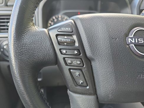 Used 2023 Nissan Titan SV w/ SV Convenience Package RWD image 33