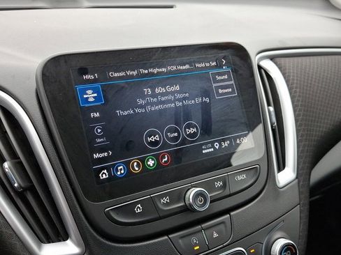 Used 2023 Chevrolet Malibu LT image 16