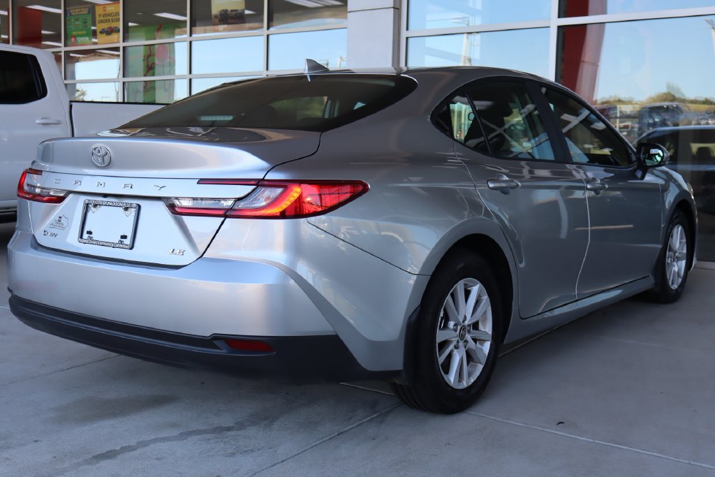 Used 2026 Toyota Camry LE FWD image 9