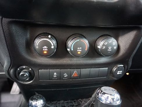 Used 2017 Jeep Wrangler Unlimited Sport w/ Quick Order Package 24S AWD/4WD image 26