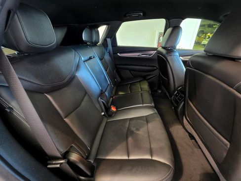 Used 2022 Cadillac XT5 Luxury FWD image 46