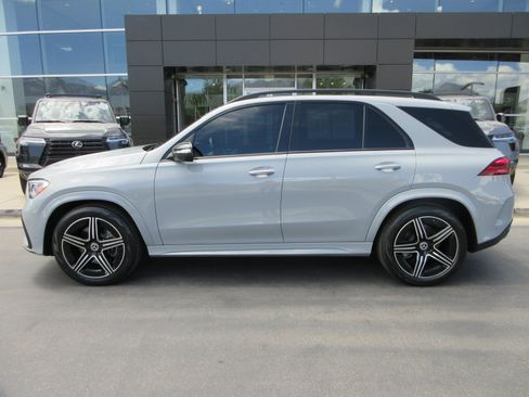 Used 2024 Mercedes-Benz GLE 580 4MATIC image 3