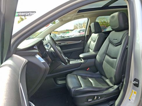 Used 2018 Cadillac XT5 Luxury w/ LPO, Wheel Lock Package image 13