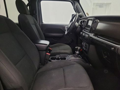 Used 2018 Jeep Wrangler Unlimited Sport S AWD/4WD image 21