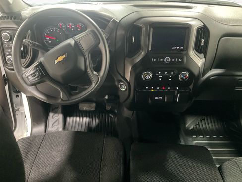Used 2024 Chevrolet Silverado 1500 W/T w/ Z71 Off-Road Package image 10