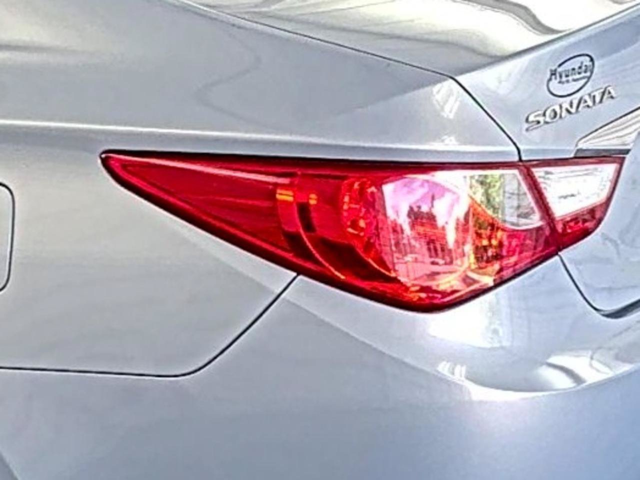 Used 2011 Hyundai Sonata GLS FWD image 9