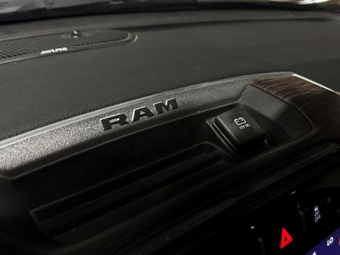 Used 2021 RAM 4500 Laramie AWD/4WD image 32