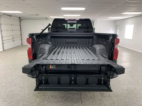 Used 2024 Chevrolet Silverado 2500 High Country w/ Technology Package AWD/4WD image 34