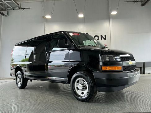 Used 2023 Chevrolet Express 3500 w/ Driver Convenience Package RWD image 26