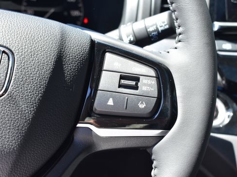 New 2026 Honda Odyssey Touring image 13