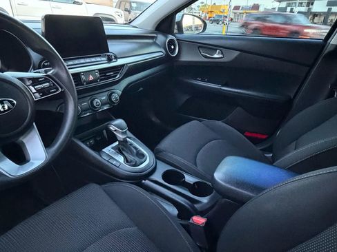 Used 2021 Kia Forte LXS image 3