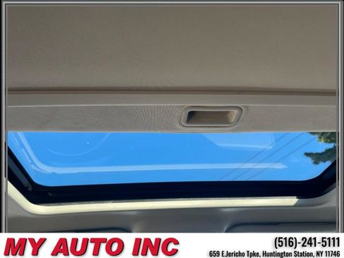 Used 2012 Jeep Liberty Limited w/ Tire & Wheel Group image 15