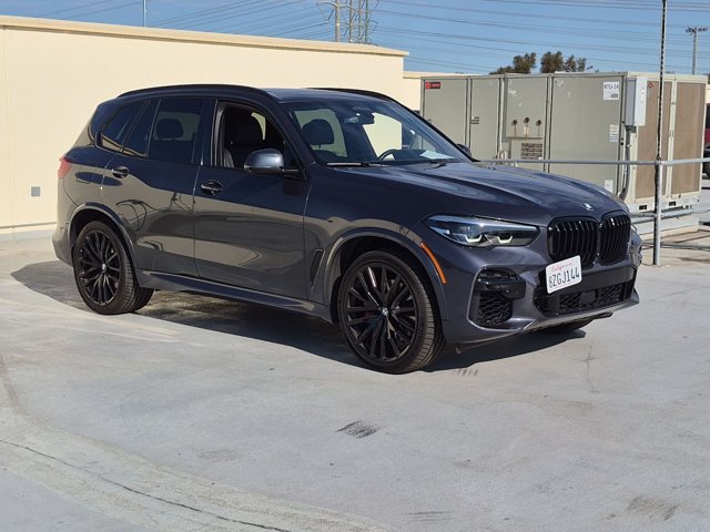 Used 2022 BMW X5 xDrive40i w/ M Sport Package AWD/4WD image 3