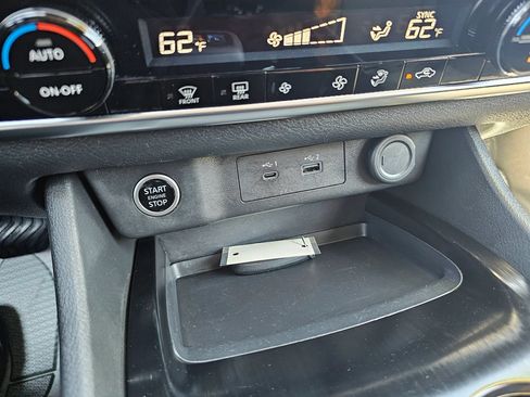 Used 2022 Nissan Rogue SV AWD/4WD image 26