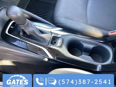 Used 2021 Toyota Corolla LE image 25