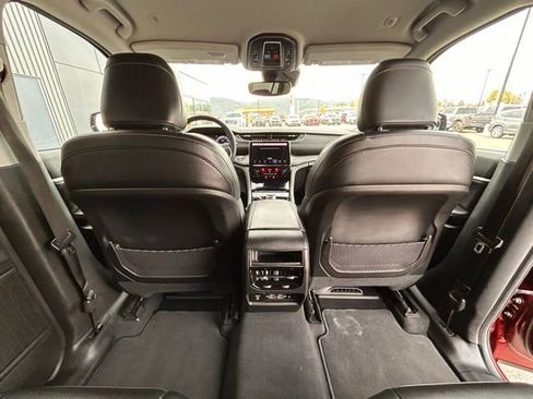 Used 2023 Jeep Grand Cherokee Limited w/ Trailer Tow Prep Group (B) image 35