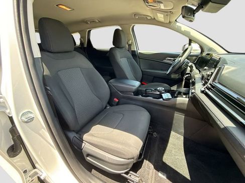 Used 2023 Kia Sportage LX FWD image 14