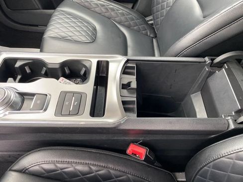 Used 2024 Ford Edge Titanium AWD/4WD image 14