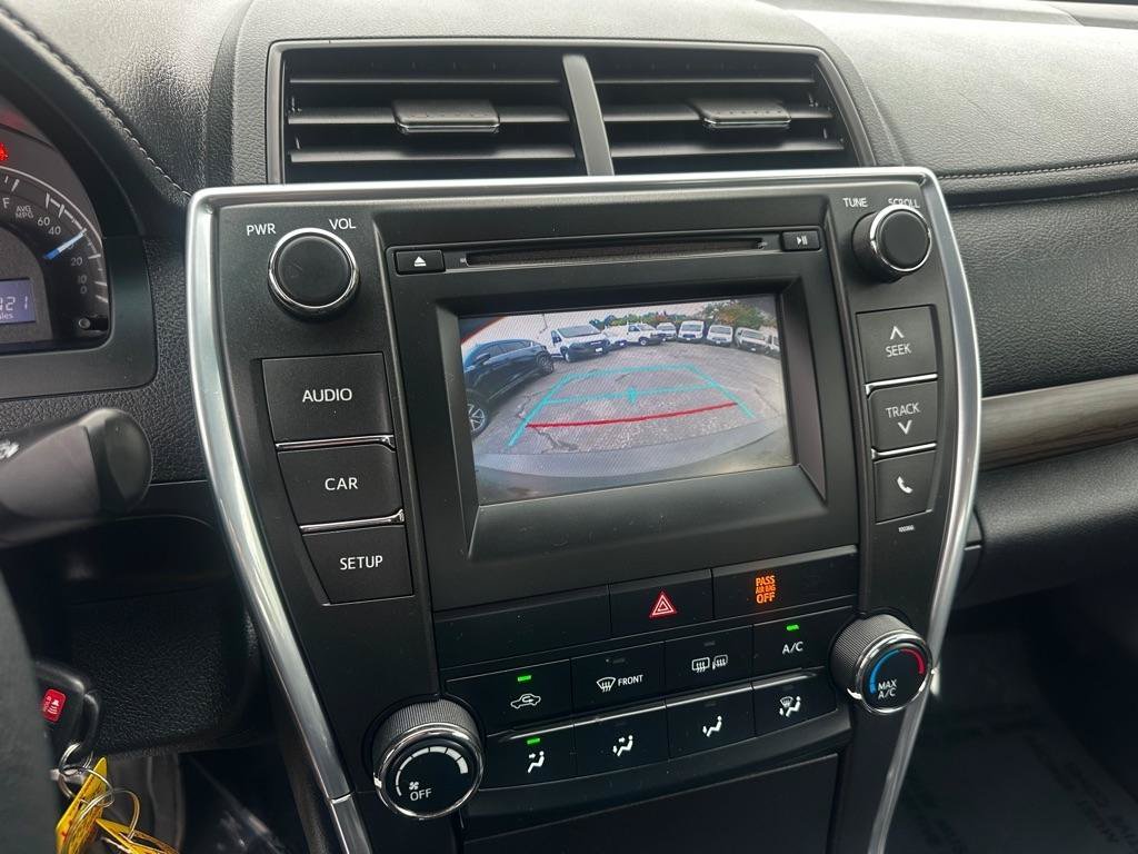 Used 2015 Toyota Camry LE FWD image 13