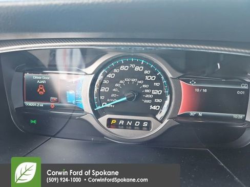 Used 2017 Ford Taurus SHO image 13