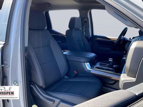 Used 2025 Chevrolet Silverado 1500 RST image 7