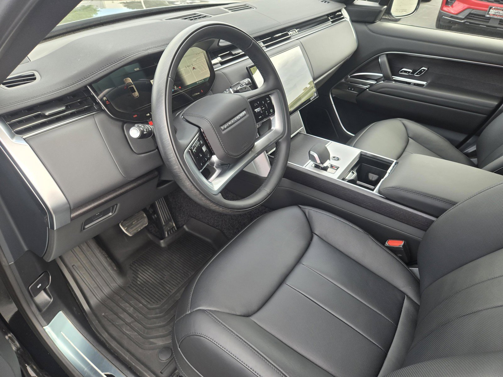 Used 2026 Land Rover Range Rover SE AWD/4WD image 10