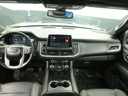 Used 2022 GMC Yukon SLT w/ SLT Premium Package AWD/4WD image 11