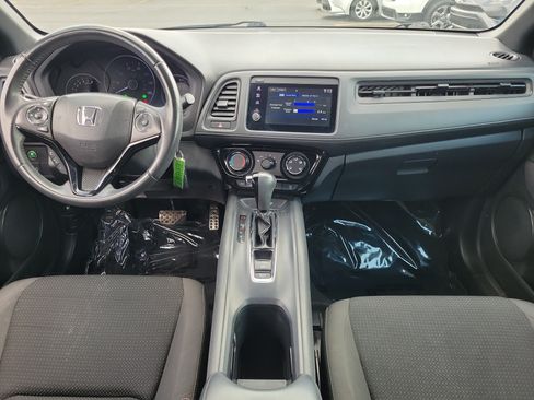 Used 2019 Honda HR-V Sport image 9