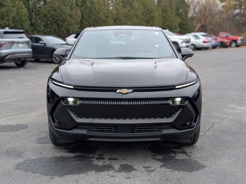 New 2026 Chevrolet Equinox EV LT image 14