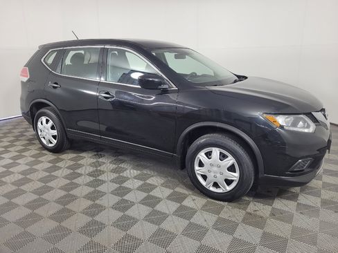 Used 2016 Nissan Rogue S FWD image 11
